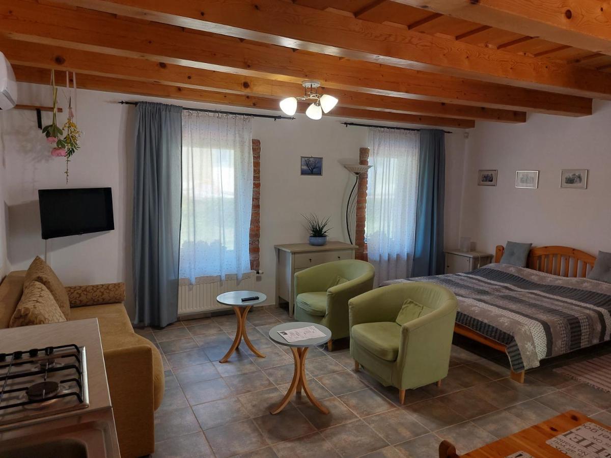 Négy Évszak Apartmanház Zalakaros Esterno foto