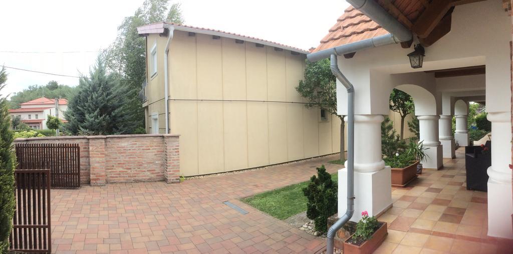 Négy Évszak Apartmanház Zalakaros Esterno foto