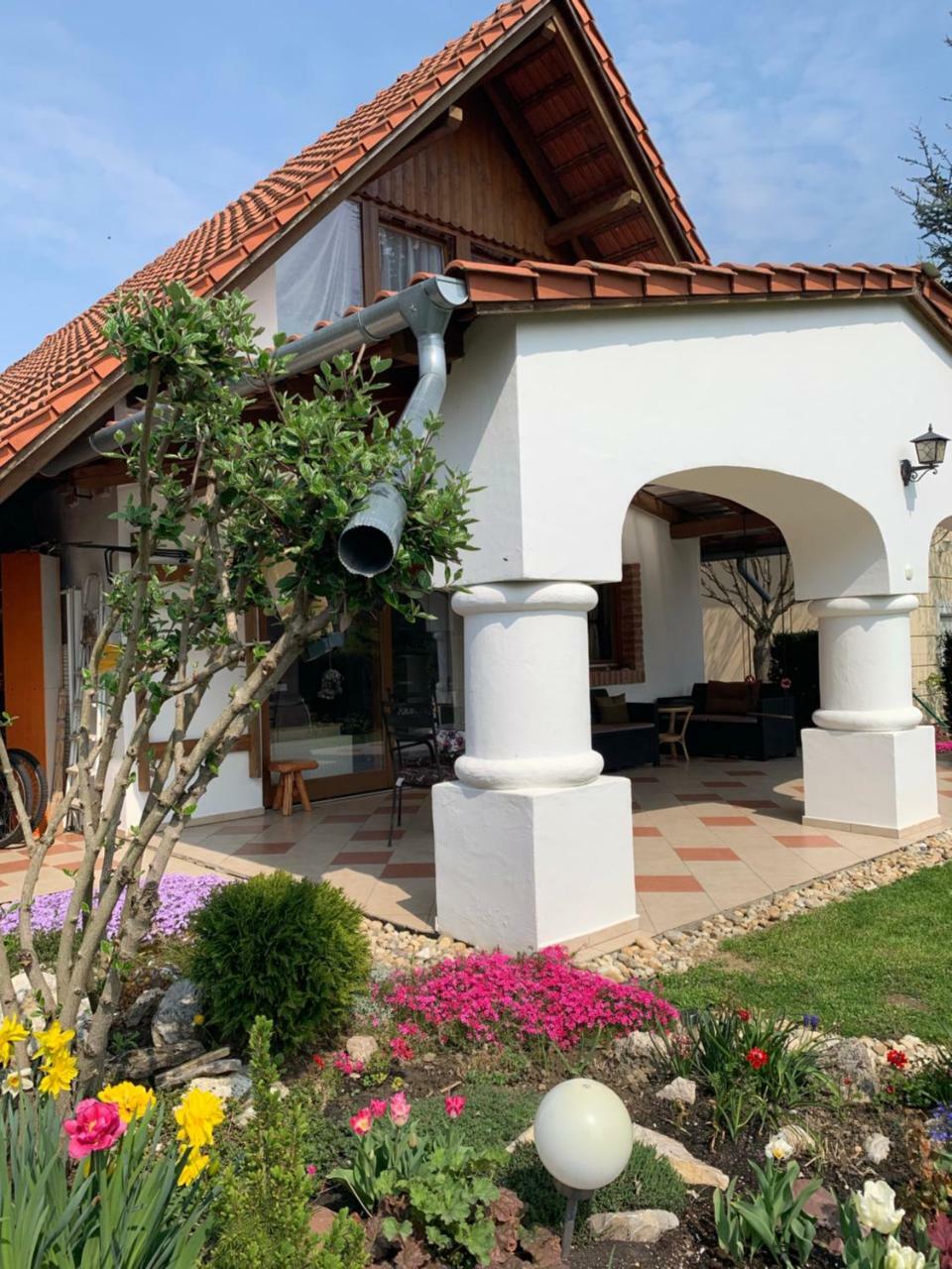 Négy Évszak Apartmanház Zalakaros Esterno foto